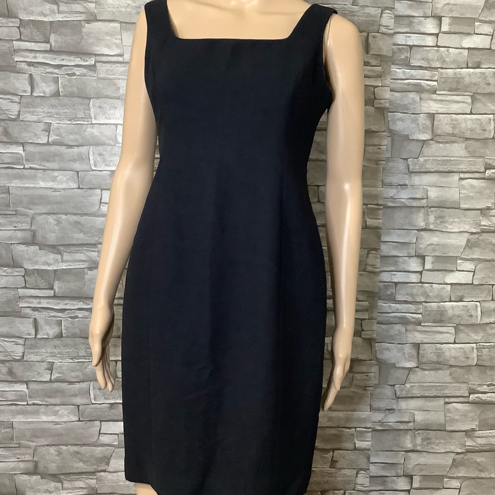 Jones New York classic little black dress size 2P - (W314)